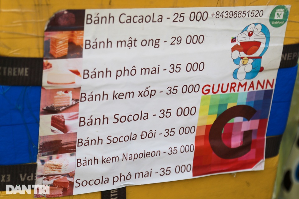 Người phụ nữ châu Âu mưu sinh bằng nghề bán dạo tại TPHCM - 3 Người phụ nữ châu Âu mưu sinh bằng nghề bán dạo tại TPHCM - 3