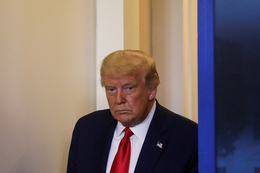 Ông Trump: “Tôi mất hết bạn bè khi làm tổng thống”