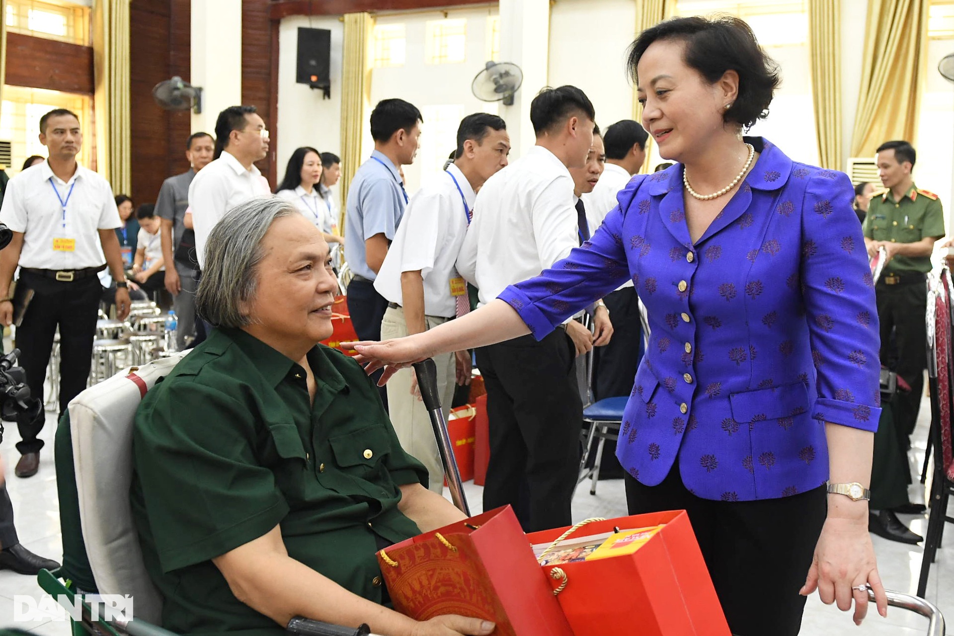 Tổng Bí thư: Chăm lo, đền đáp người có công là mệnh lệnh từ trái tim! - 14 Tổng Bí thư: Chăm lo, đền đáp người có công là mệnh lệnh từ trái tim! - 14