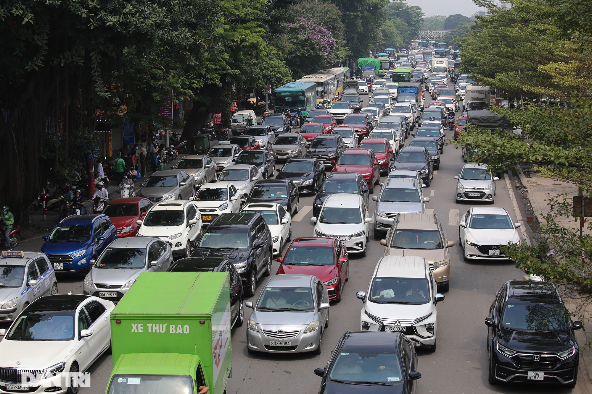 Mặc dù lo ngại dịch Covid-19, nhiều điểm vui chơi ở Hà Nội vẫn đông khách - 6 Mặc dù lo ngại dịch Covid-19, nhiều điểm vui chơi ở Hà Nội vẫn đông khách - 6