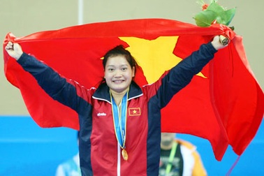 Bích Phương giành HCV đầu tiên cho đoàn Việt Nam