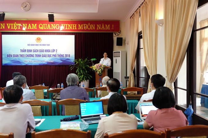 33 bản mẫu sách giáo khoa lớp 2 bắt đầu được thẩm định - Ảnh 1. 33 bản mẫu sách giáo khoa lớp 2 bắt đầu được thẩm định - Ảnh 1.
