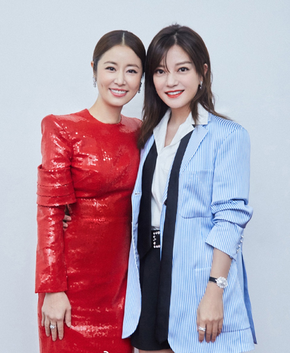 Triệu Vy vắng mặt trong kỳ nghỉ ở nước ngoài cùng gia đình - 3 Triệu Vy vắng mặt trong kỳ nghỉ ở nước ngoài cùng gia đình - 3