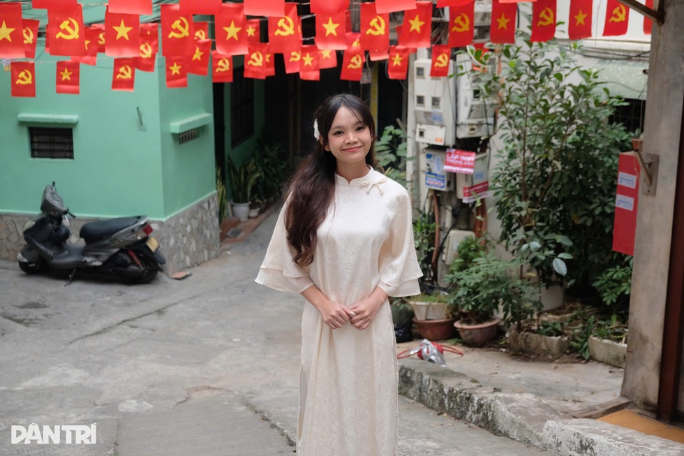 Hơn một tháng trước Tết, Gen Z chi tiền triệu chụp bộ ảnh áo dài tại Hà Nội - 2