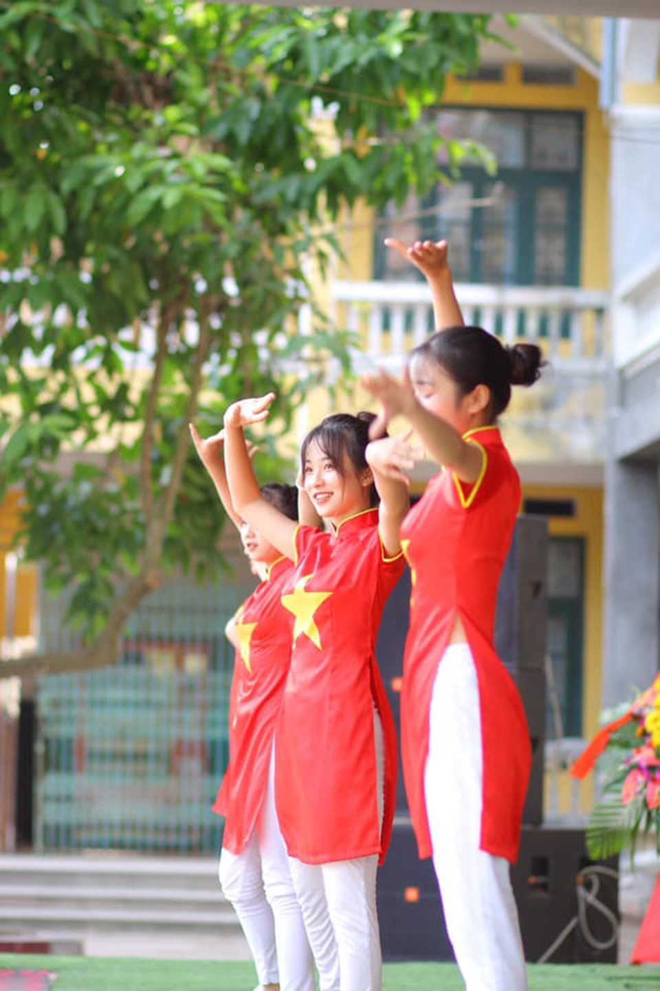 Nữ sinh Thái Nguyên sở hữu vẻ đẹp đúng chuẩn “thanh xuân vườn trường” - 9 Nữ sinh Thái Nguyên sở hữu vẻ đẹp đúng chuẩn “thanh xuân vườn trường” - 9
