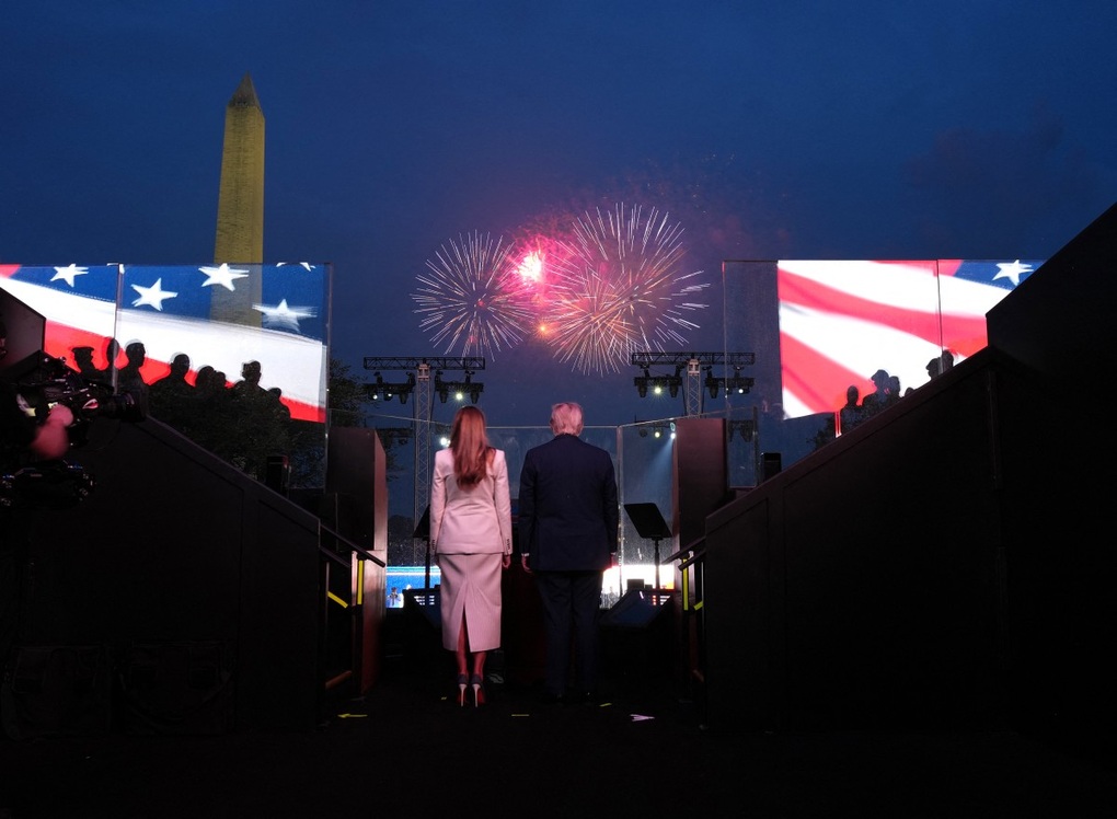 Lễ duyệt binh mang nhiều thông điệp của Tổng thống Mỹ Donald Trump - 2 Lễ duyệt binh mang nhiều thông điệp của Tổng thống Mỹ Donald Trump - 2