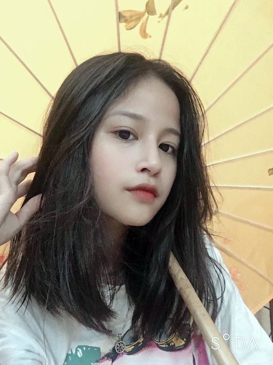 Nữ sinh xinh đẹp gây chú ý bởi nét mặt giống ca sĩ Chi Pu - 11 Nữ sinh xinh đẹp gây chú ý bởi nét mặt giống ca sĩ Chi Pu - 11