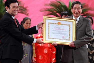 Nhiều văn nghệ sỹ lớn nhận Giải thưởng Hồ Chí Minh