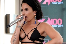 Demi Lovato từng đột quỵ và đau tim sau khi sốc thuốc