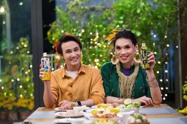 Hết làm trợ lý cho “Chị trợ lý của anh”, Quang Trung quay về làm… trợ lý cho Huỳnh Lập trong MV Tết