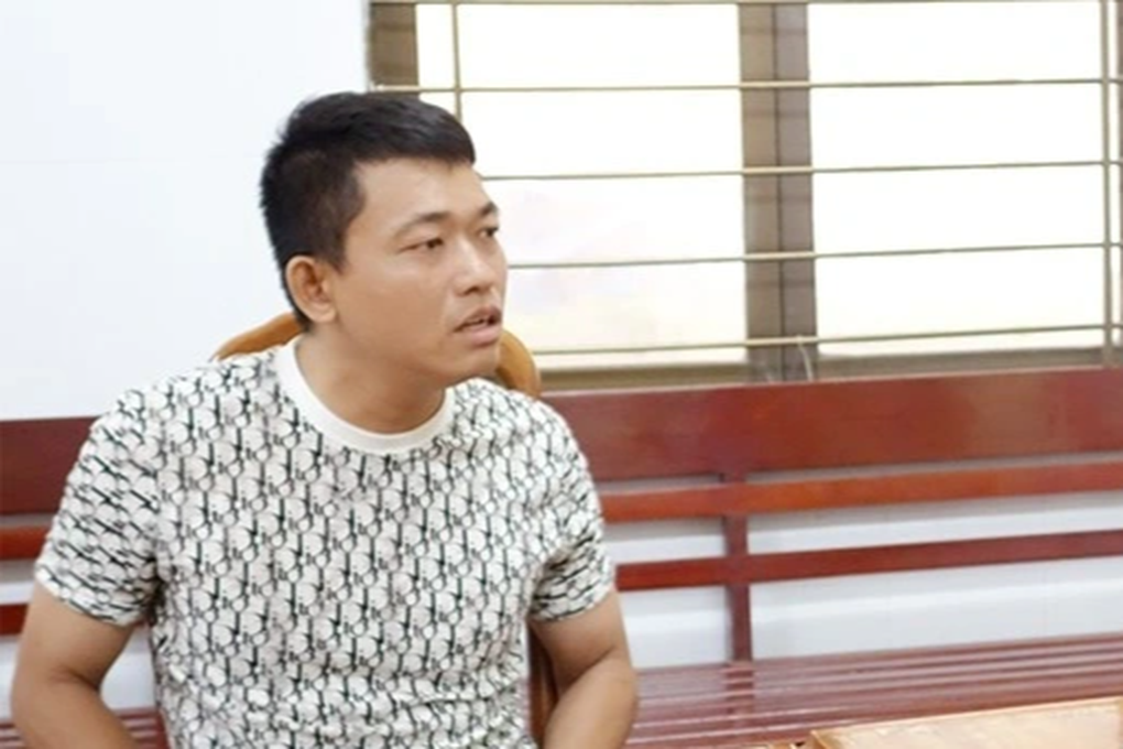 Bắt tạm giam kẻ ném con trai 4 tuổi của người yêu cũ xuống sông - 1 Bắt tạm giam kẻ ném con trai 4 tuổi của người yêu cũ xuống sông - 1