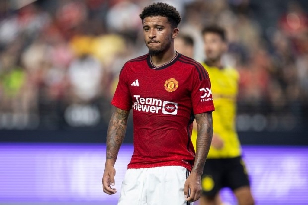 HLV Ten Hag từ chối nói về tương lai của Jadon Sancho - 2 HLV Ten Hag từ chối nói về tương lai của Jadon Sancho - 2