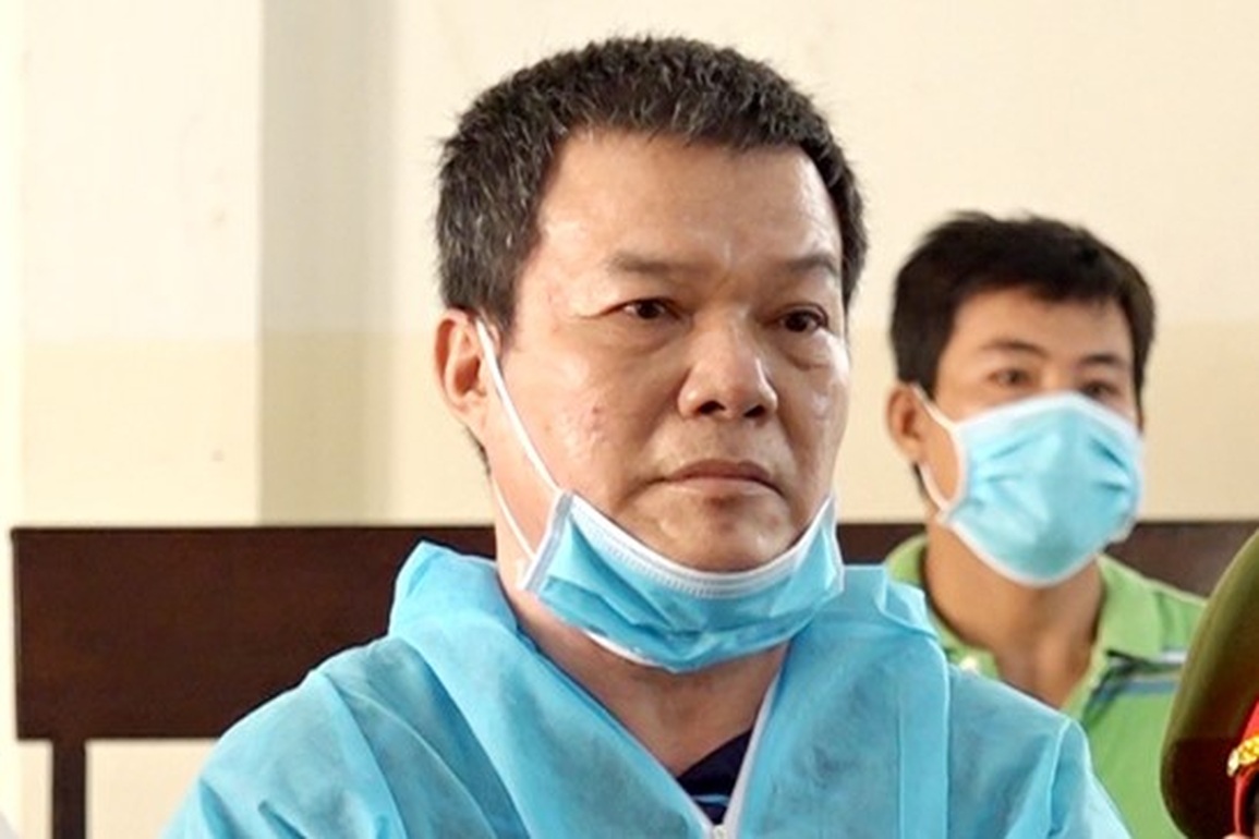 Ghen tuông, người đàn ông dùng thớt đập đầu rồi đổ xăng đốt vợ - 1 Ghen tuông, người đàn ông dùng thớt đập đầu rồi đổ xăng đốt vợ - 1