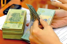 Lãi suất huy động VND lên 10%, cuộc đua ngày càng gay cấn