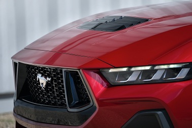 Xe điện Ford Mustang Mach-E bị triệu hồi do lỗi cụm đèn trước