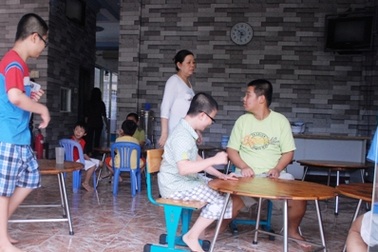 Bạo hành trẻ tự kỷ: Không thể chấp nhận!