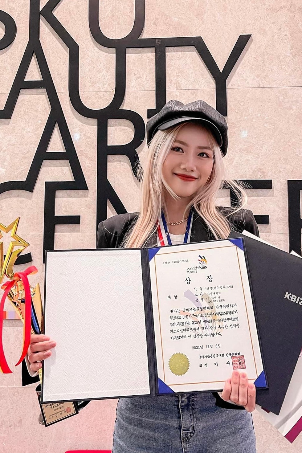 Bỏ học Y sang Hàn học nghề trang điểm, cô gái kiếm trăm triệu đồng/tháng - 8