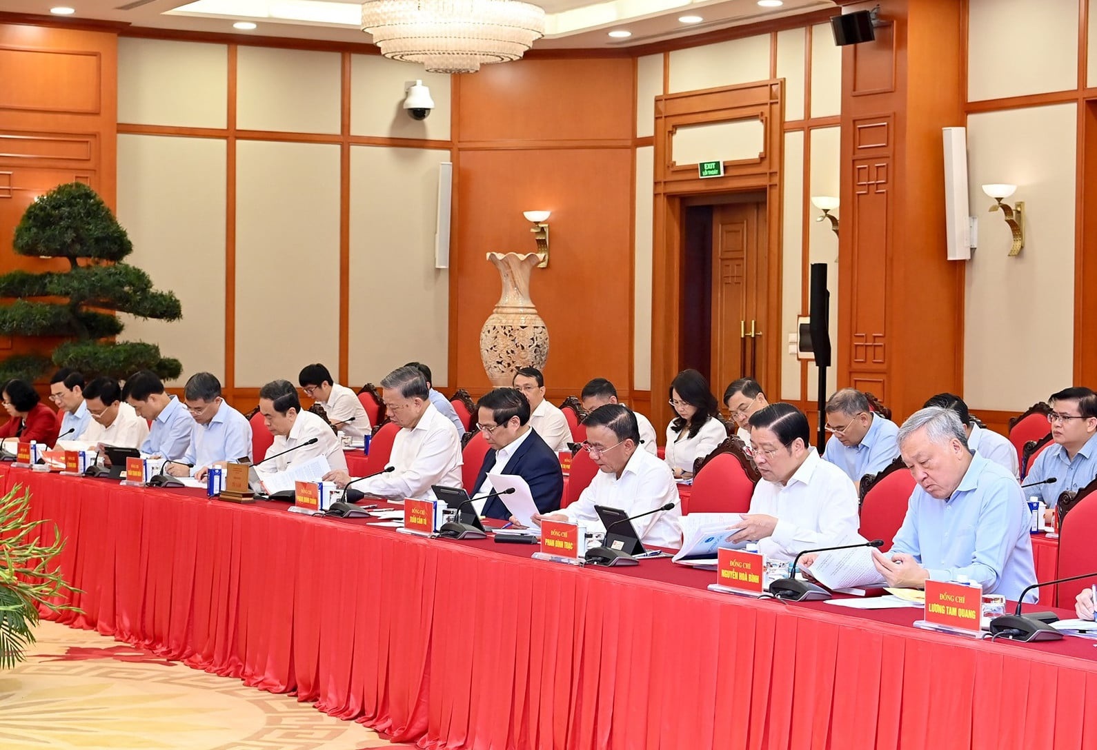 Tổng Bí thư: Thúc đẩy xây dựng chính quyền liêm chính, phục vụ nhân dân - 1