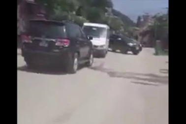 Cảnh truy đuổi xe chở hàng lậu như trong phim