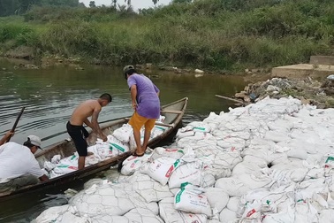 Đắp đập tạm ngăn sông Quảng Huế, đưa nước về Đà Nẵng