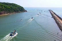 Xin huy động cảnh sát biển, hải quân, không quân hỗ trợ tìm kiếm 8 ngư dân