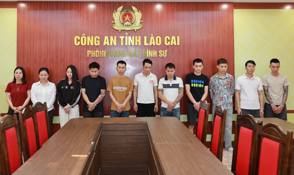 Nhóm tội phạm chuyên livestream “đổ thạch”, chiếm đoạt 5 tỷ đồng - 1