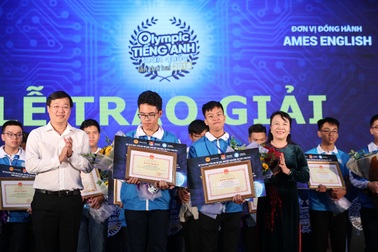 Kịch tính vòng chung kết Olympic tiếng Anh toàn quốc năm 2018