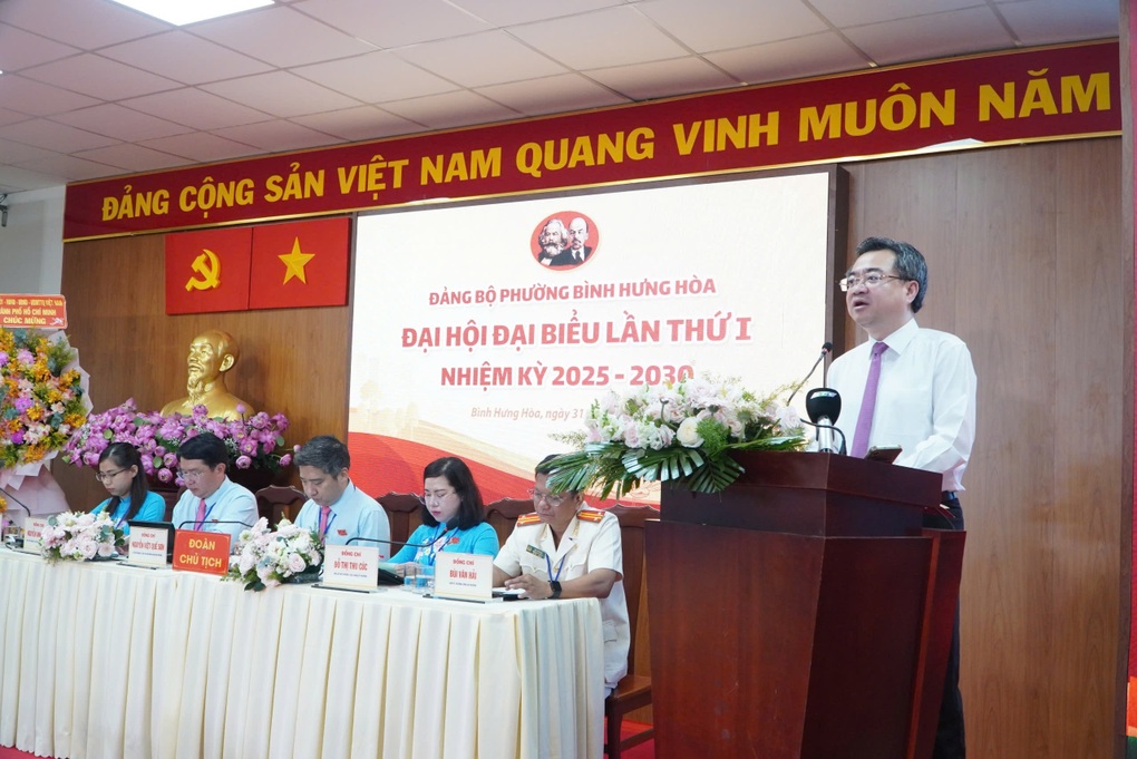 Các địa phương tại TPHCM không tổ chức văn nghệ, nhận hoa mừng Đại hội - 1 Các địa phương tại TPHCM không tổ chức văn nghệ, nhận hoa mừng Đại hội - 1