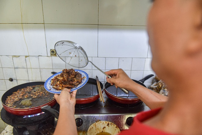 Nơi “khai sinh” món ngan cháy tỏi Hà Nội: Công thức trị giá cả tỷ đồng - 8 Nơi “khai sinh” món ngan cháy tỏi Hà Nội: Công thức trị giá cả tỷ đồng - 8