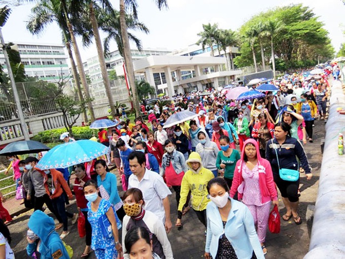 Ban Thường vụ Liên đoàn Lao động quận Bình Tân đã đề nghị Ban Chấp hành Công đoàn cơ sở nắm chắc tinh hình tư tưởng, tâm trạng trong công nhân lao động, chủ động tuyên truyền giải thích rõ cho người lao động hiểu và chia sẻ khó khăn của Công ty.