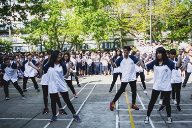 Cấm học sinh dùng điện thoại trong lớp: Phụ huynh và giáo viên ủng hộ