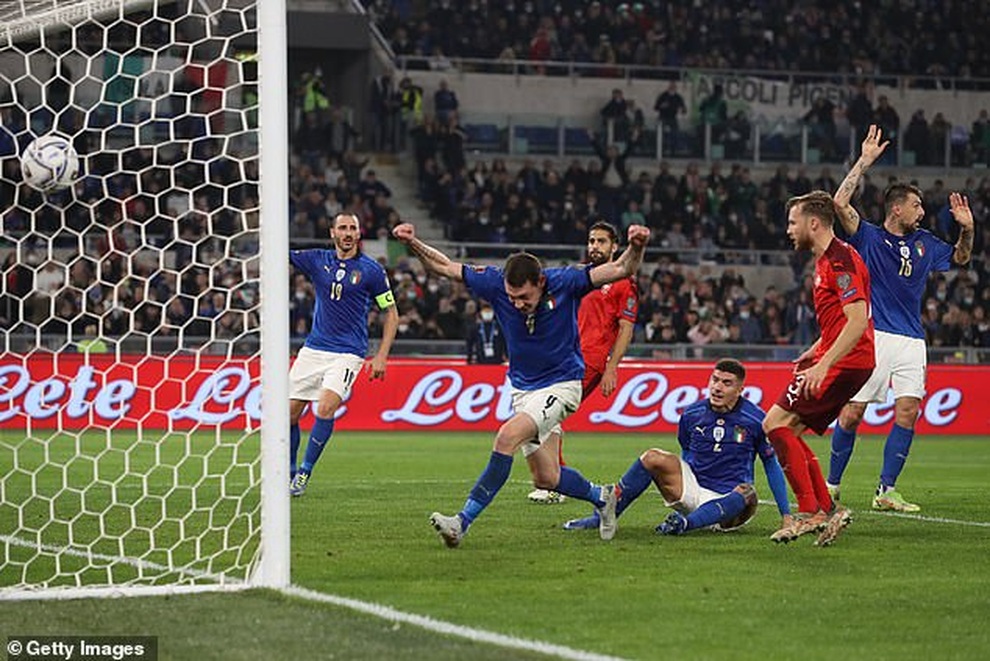 Harry Kane lập hattrick giúp Anh thắng đậm, Italia hòa thất vọng Thụy Sỹ - 9 Harry Kane lập hattrick giúp Anh thắng đậm, Italia hòa thất vọng Thụy Sỹ - 9