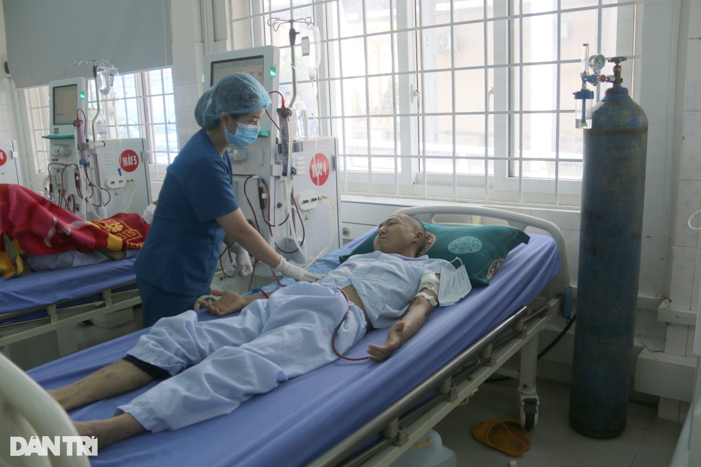 Ước nguyện của người thương binh nuôi cháu mồ côi suy thận giai đoạn cuối - 5 Ước nguyện của người thương binh nuôi cháu mồ côi suy thận giai đoạn cuối - 5