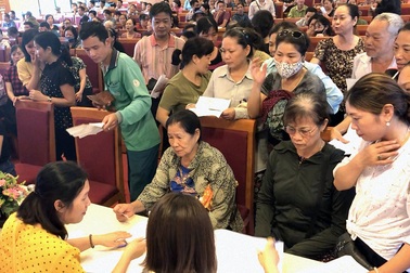 Bộ LĐ-TB&XH đề xuất “nới” điều kiện vay vốn trả lương cho người lao động