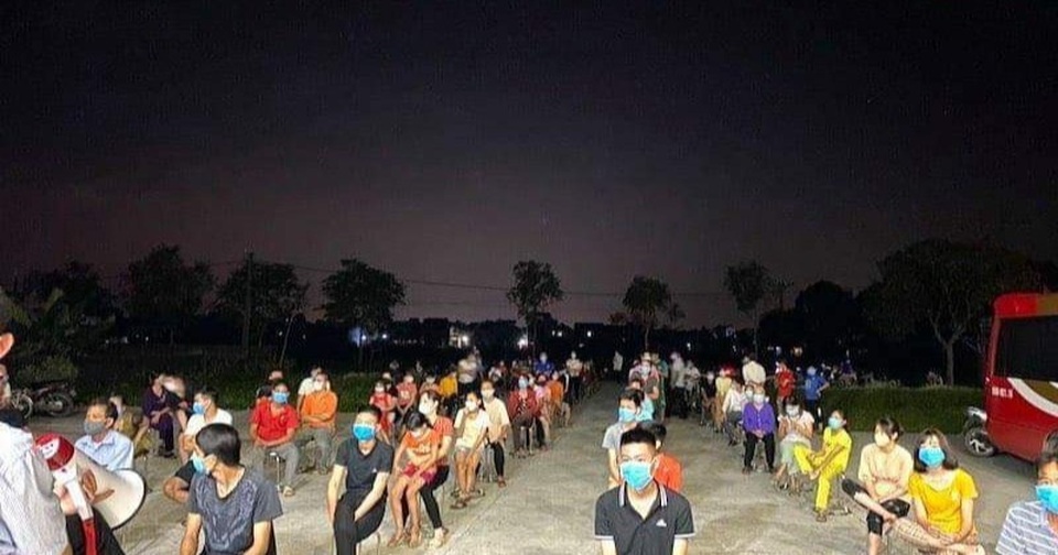 Bắc Ninh: Hàng trăm học sinh, giáo viên phải đi cách ly vì 2 ca dương tính - 2 Bắc Ninh: Hàng trăm học sinh, giáo viên phải đi cách ly vì 2 ca dương tính - 2