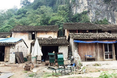 Sau Đường Lâm đến lượt phố cổ Đồng Văn “tố khổ”