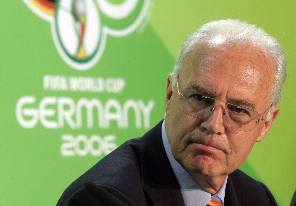 Franz Beckenbauer: Hoàng đế bất tử của làng túc cầu - 5 Franz Beckenbauer: Hoàng đế bất tử của làng túc cầu - 5