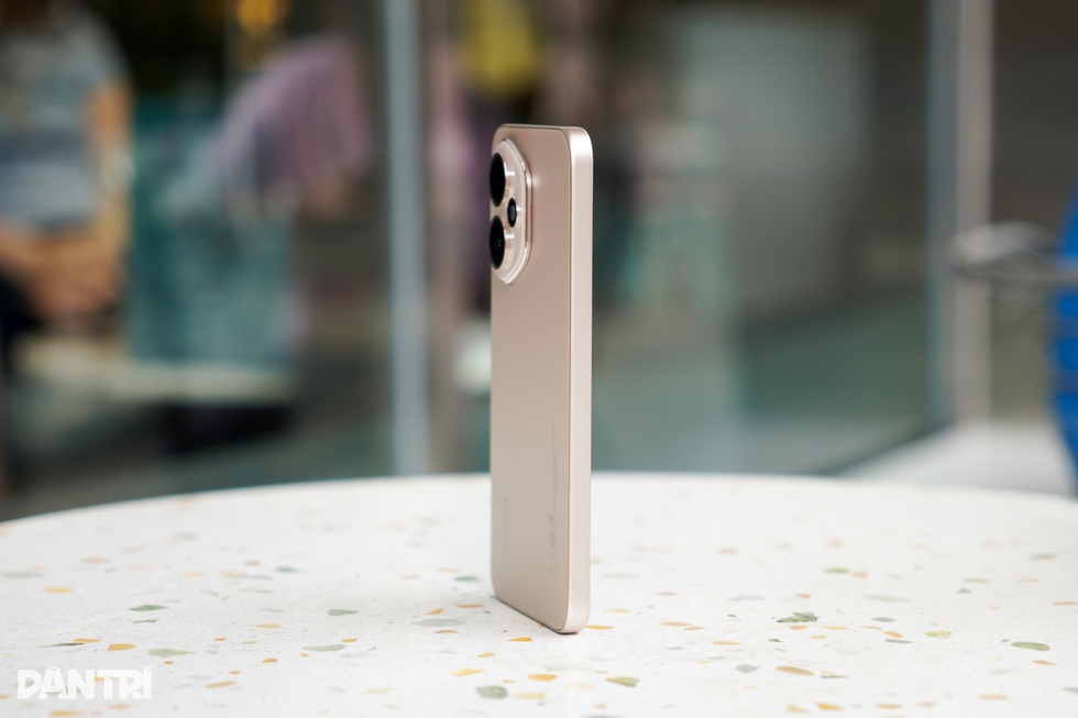 Đánh giá Honor 400: Hiệu suất tốt, AI đa dạng nhưng còn hạn chế về thiết kế - 5