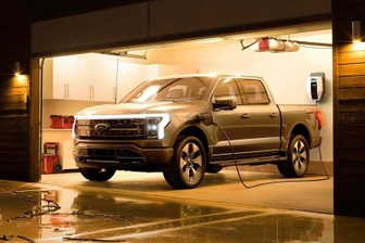 Xe bán tải điện F-150 Lightning ế ẩm, Ford cân nhắc dừng bán