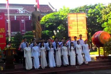 Trang nghiêm lễ khai giảng ở ngôi trường Bác Hồ từng học