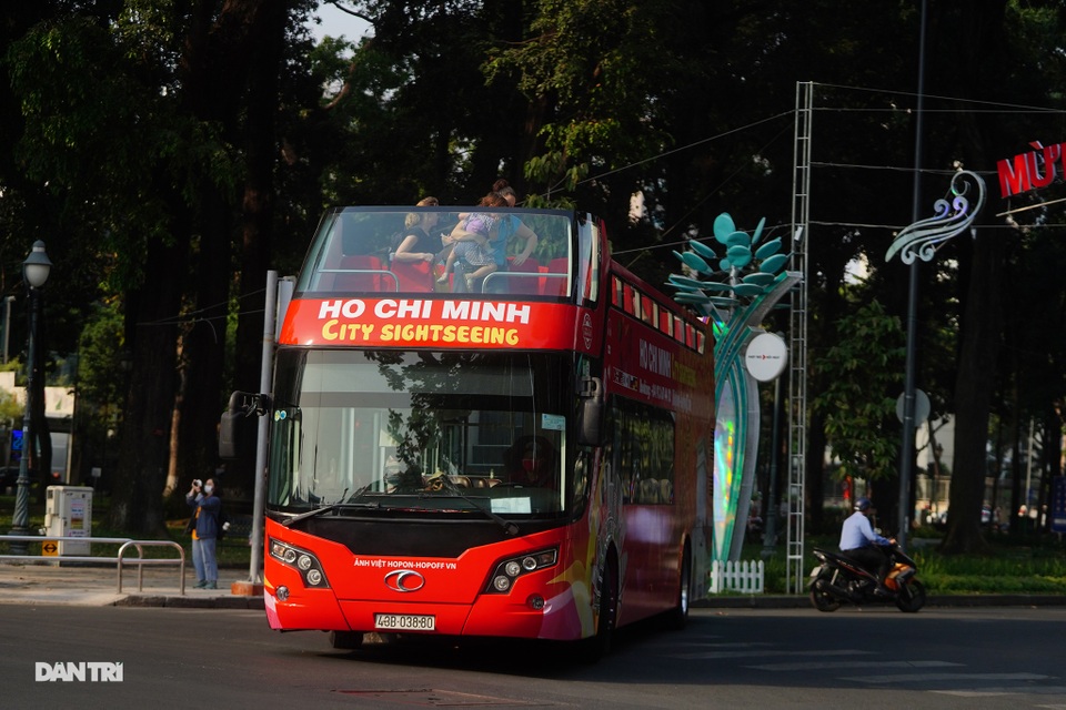 Kiểm soát được dịch Covid lần 2, niềm tin “tái sinh” mạnh mẽ - 2 Kiểm soát được dịch Covid lần 2, niềm tin “tái sinh” mạnh mẽ - 2