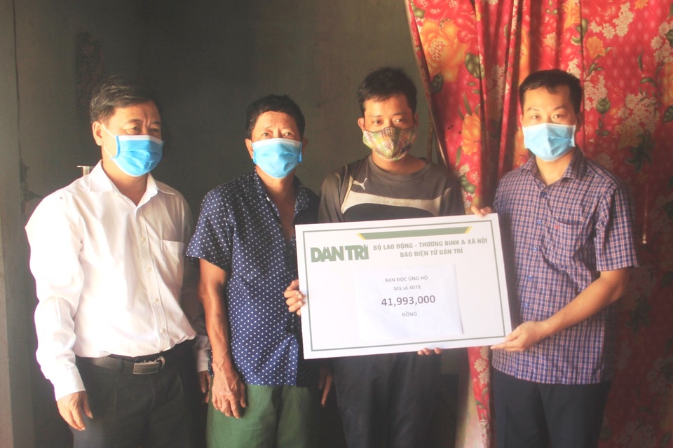 Bạn đọc giúp đỡ chàng thanh niên bệnh tật, mồ côi gần 42 triệu đồng - 3 Bạn đọc giúp đỡ chàng thanh niên bệnh tật, mồ côi gần 42 triệu đồng - 3