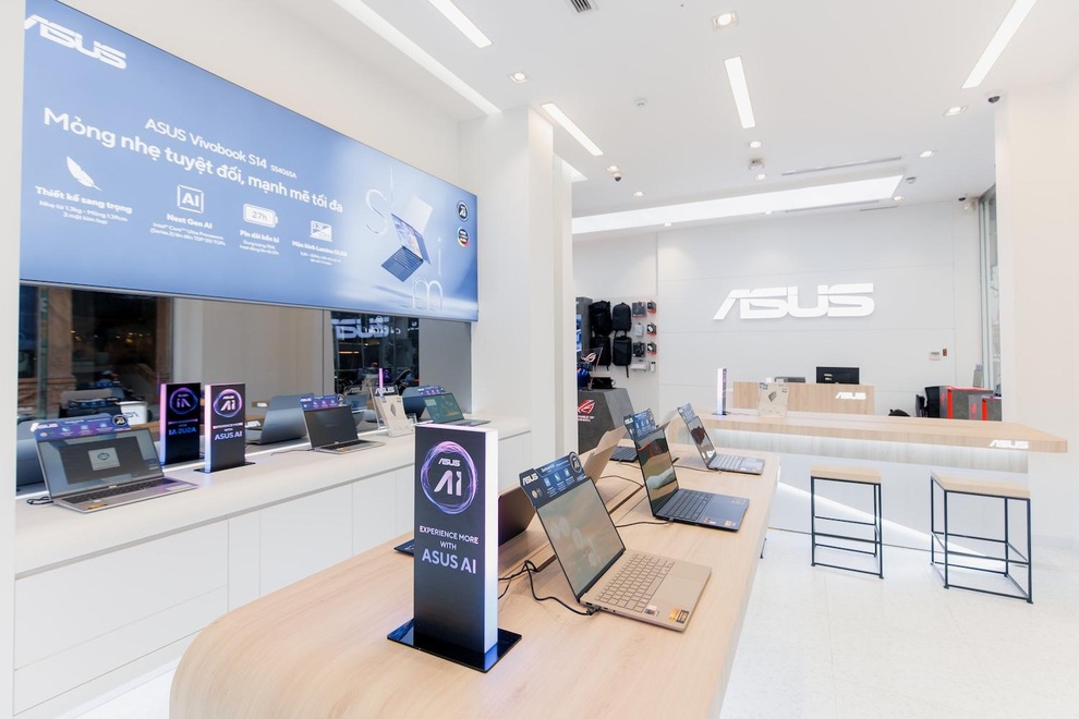 ASUS នាំយកគំរូបទពិសោធន៍កុំព្យូទ័រយួរដៃទៅ HCMC - 4 ASUS mang mô hình trải nghiệm laptop đến TPHCM - 4