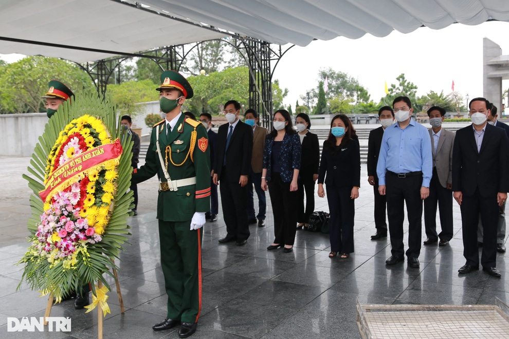 Phó Chủ tịch nước dự Ngày hội Đại đoàn kết toàn dân tộc tại Quảng Trị - 3 Phó Chủ tịch nước dự Ngày hội Đại đoàn kết toàn dân tộc tại Quảng Trị - 3