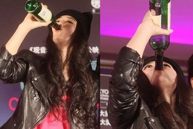 “Nữ hoàng thị phi” tu rượu trong ngày ra mắt phim mới