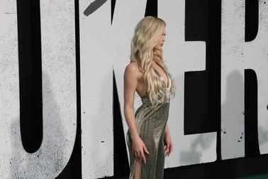 Loren Gray xinh đẹp dự công chiếu phim