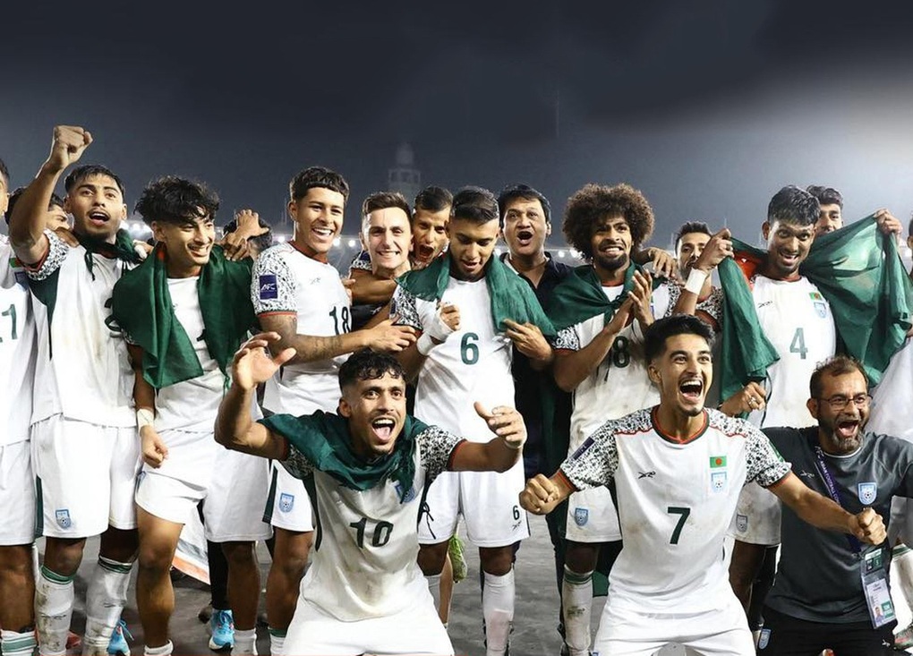 Công bố giá vé trận tuyển Việt Nam và Bangladesh trên sân Hàng Đẫy - 2 Công bố giá vé trận tuyển Việt Nam và Bangladesh trên sân Hàng Đẫy - 2