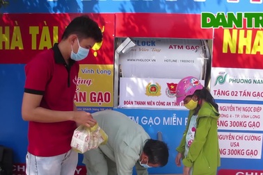 ATM gạo cho người khó khăn ở Vĩnh Long