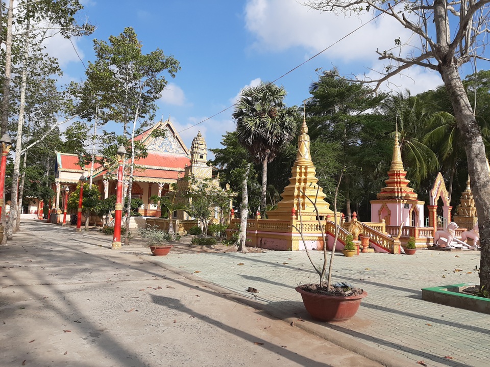 Nhiều chùa Khmer “vắng tanh” trong ngày Tết cổ truyền - 3 Nhiều chùa Khmer “vắng tanh” trong ngày Tết cổ truyền - 3
