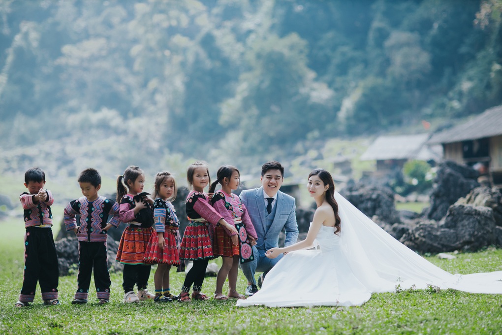 Chuyện xúc động sau bộ ảnh cưới của chàng trung úy công an Sơn La - 2 Chuyện xúc động sau bộ ảnh cưới của chàng trung úy công an Sơn La - 2